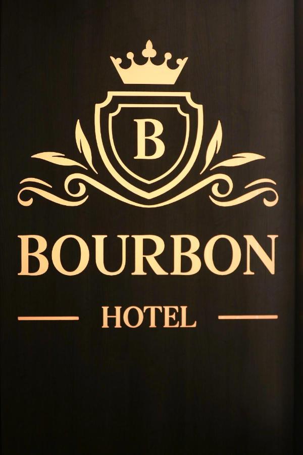 Bourbon Boutique Hotel Yerevan Exterior foto