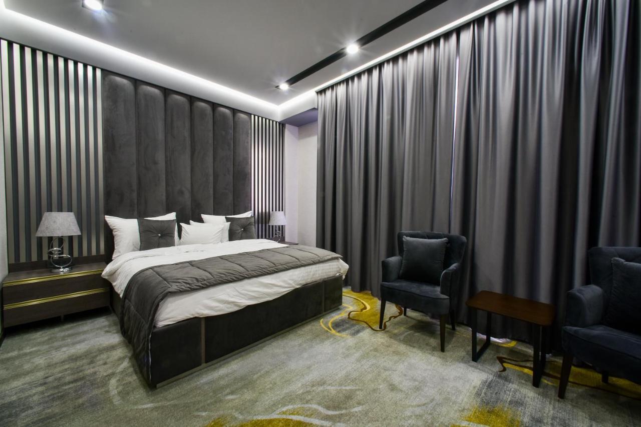 Bourbon Boutique Hotel Yerevan Exterior foto